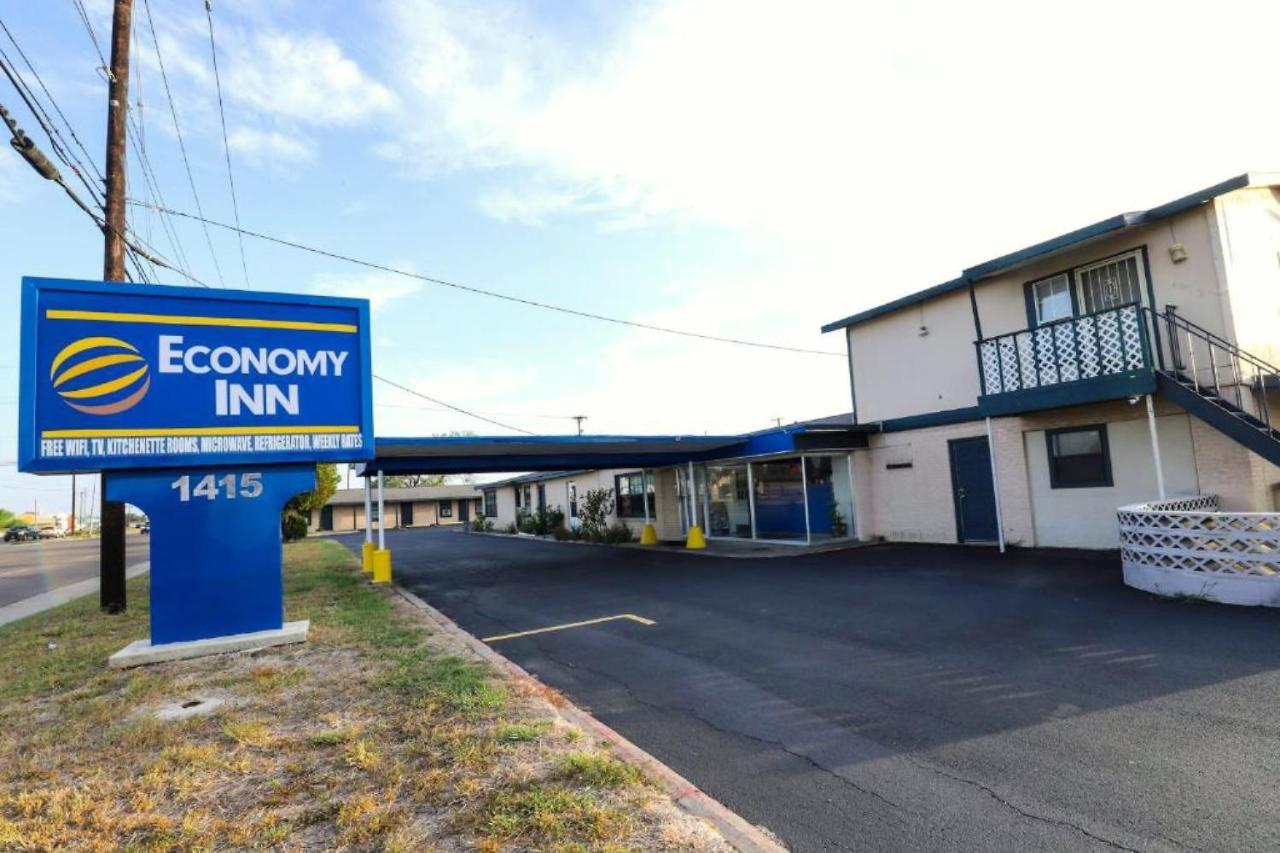 Economy Inn Kingsville Exterior photo