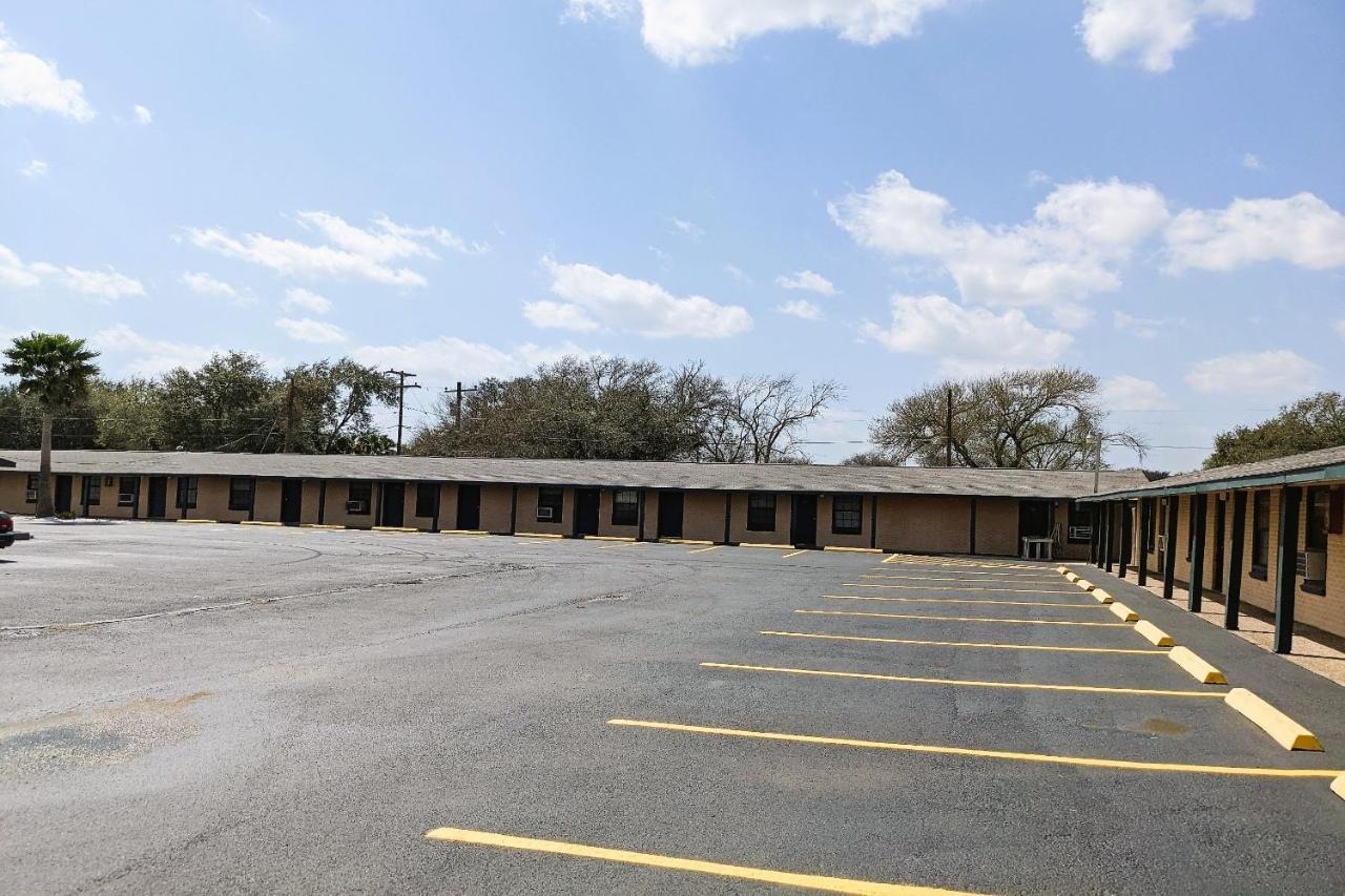 Economy Inn Kingsville Exterior photo